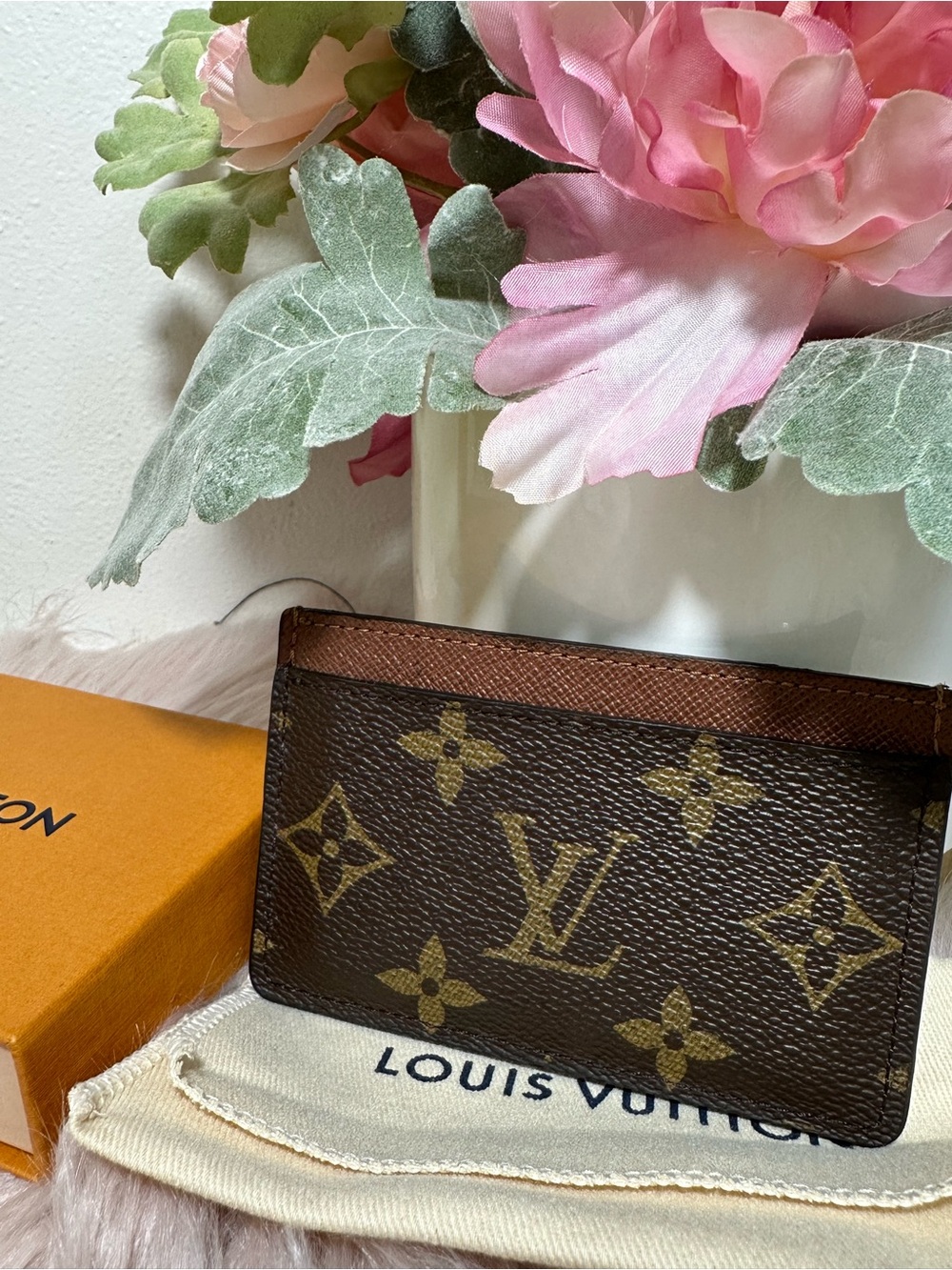 AUTHENTIC Louis Vuitton Brown Monogram Card Holder with COA